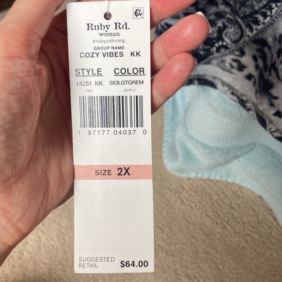 Ruby Rd Paisley print animal print neutral pullover top size 2X - Picture 16 of 17